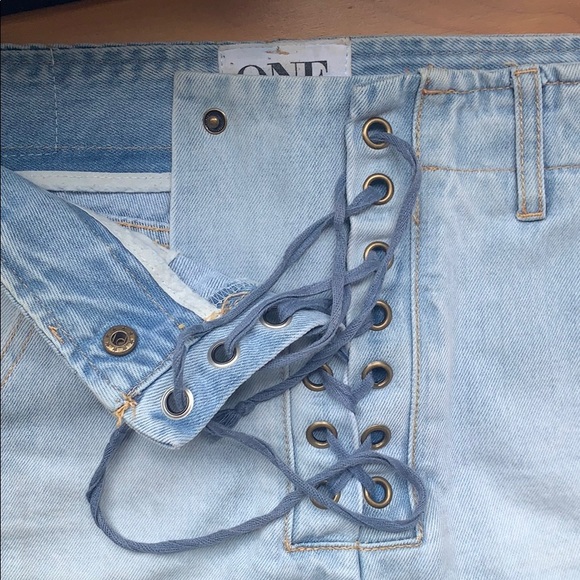 One Teaspoon Super Freaks Lace Up Denim Shorts - Picture 9 of 10